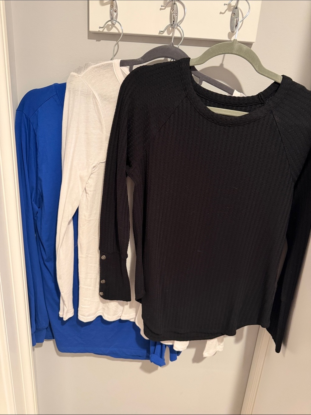 CHASER Bundle. 4 Size Small Tops